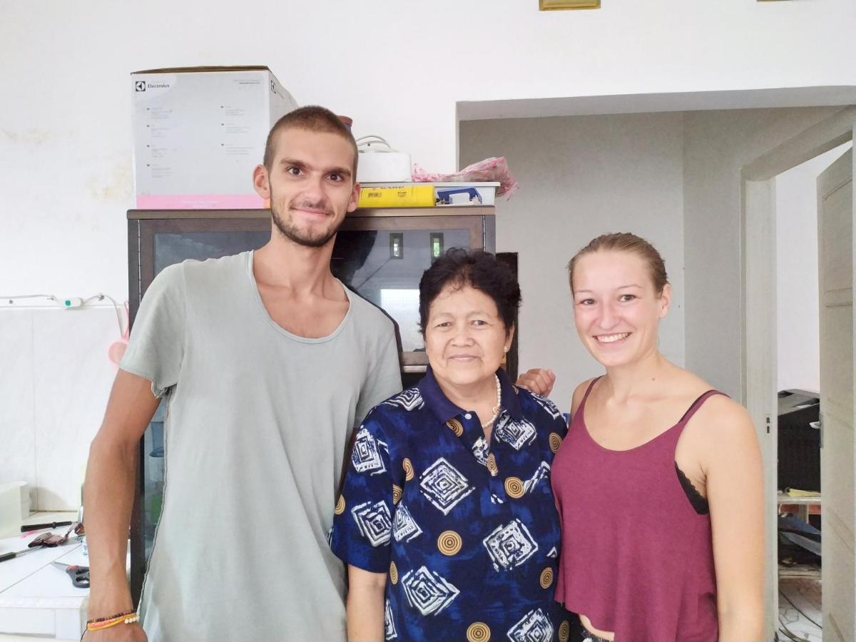 玛琅Griya Backpacker Pak Yon住宿加早餐旅馆 外观 照片