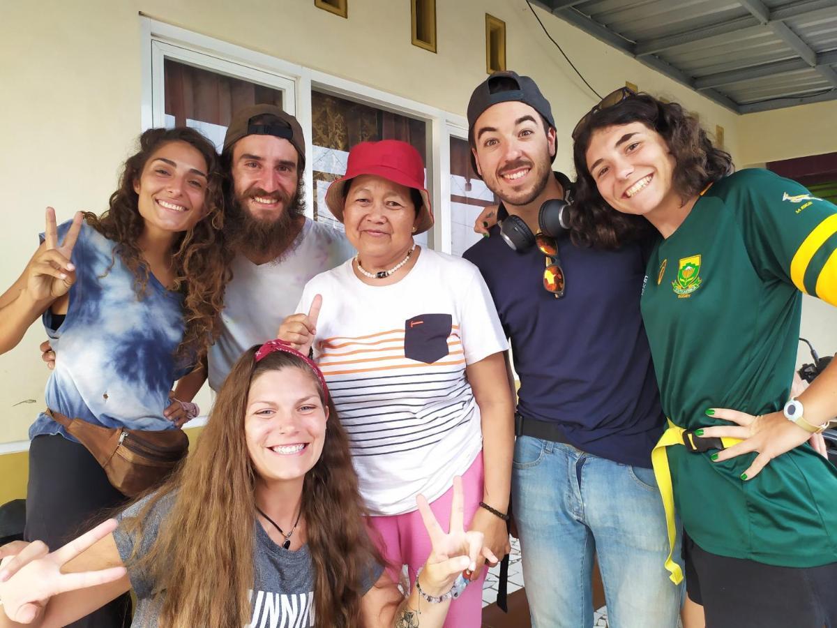 玛琅Griya Backpacker Pak Yon住宿加早餐旅馆 外观 照片
