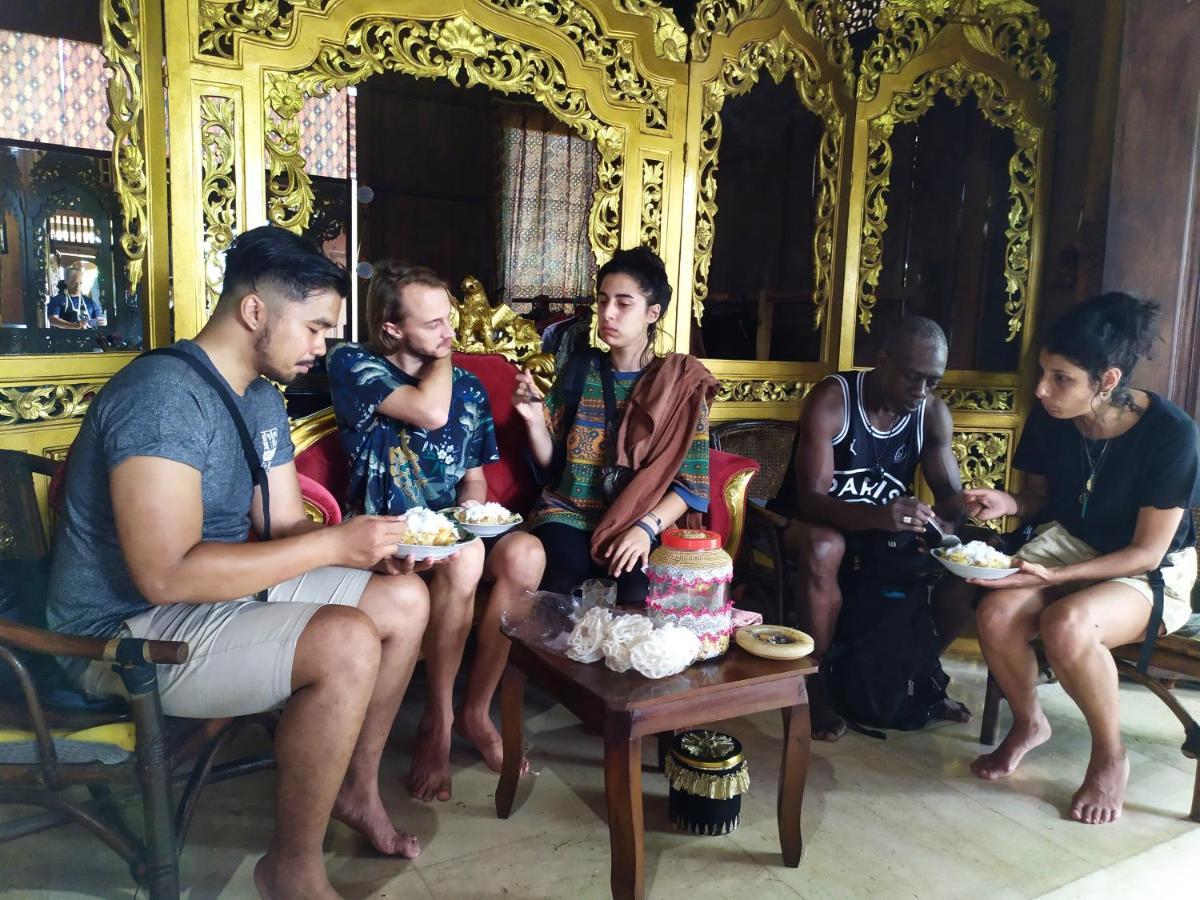 玛琅Griya Backpacker Pak Yon住宿加早餐旅馆 外观 照片