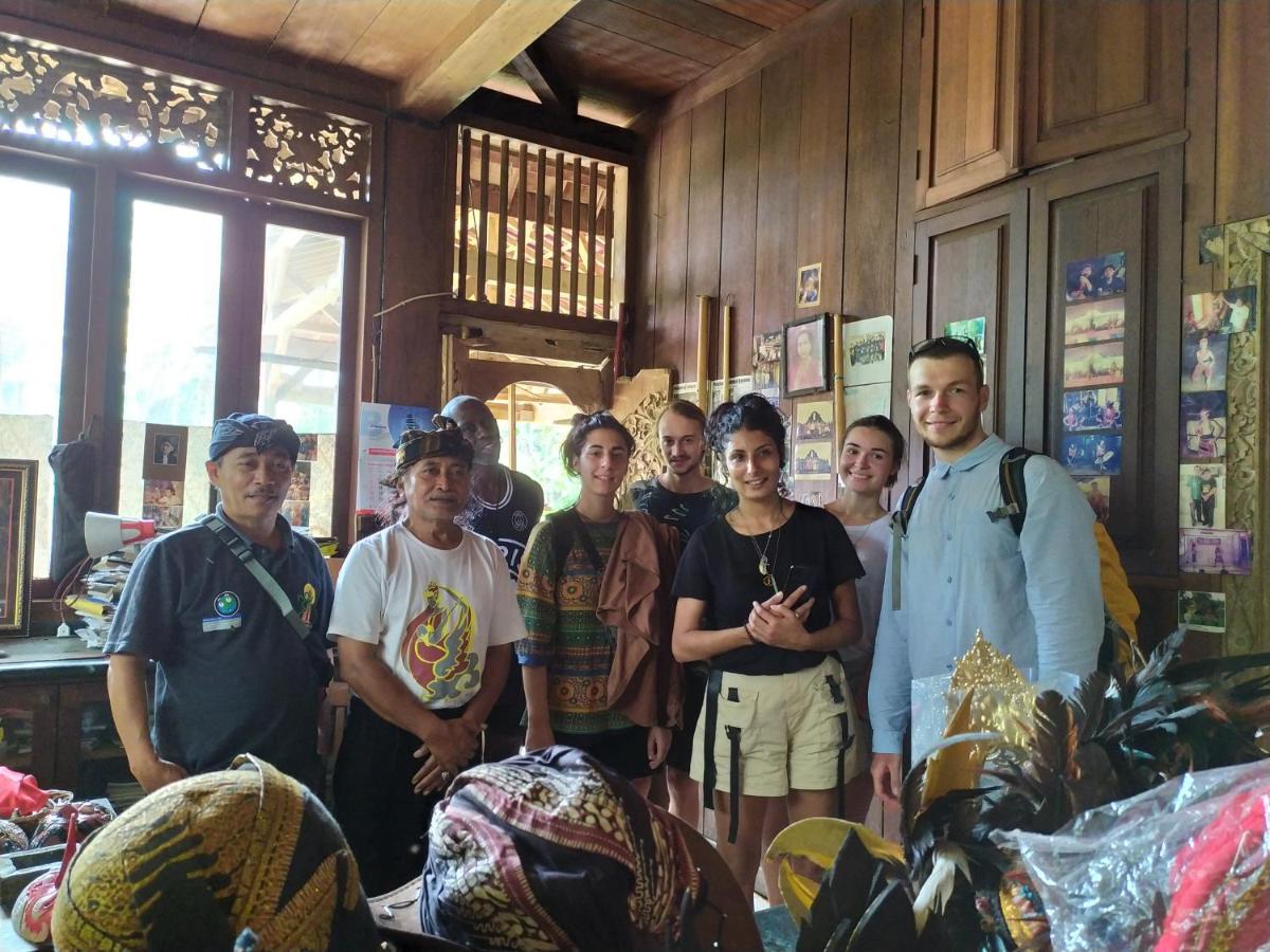 玛琅Griya Backpacker Pak Yon住宿加早餐旅馆 外观 照片